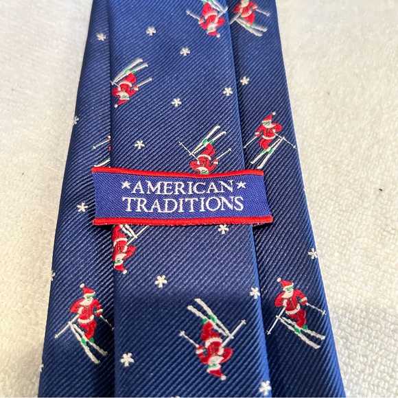 American Traditions Holiday Christmas Tie Santa Ski - Picture 3 of 3
